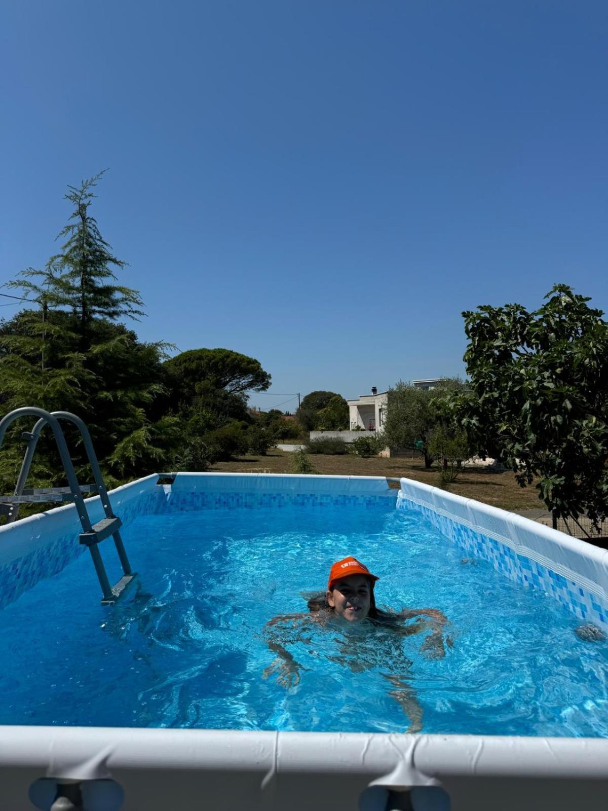 Vacation House Loreta Sveti Rok 外观 照片